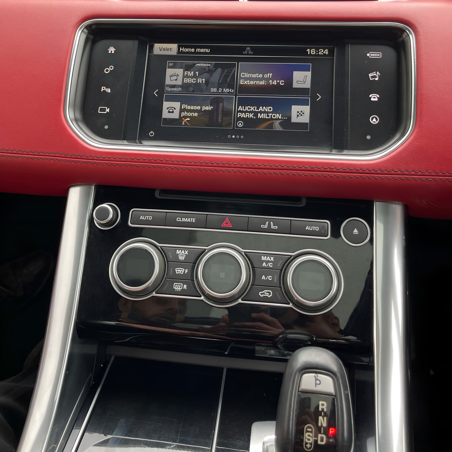 Range Rover Sport (L494, 2013–2018) Climate Control 10″ LCD Screen