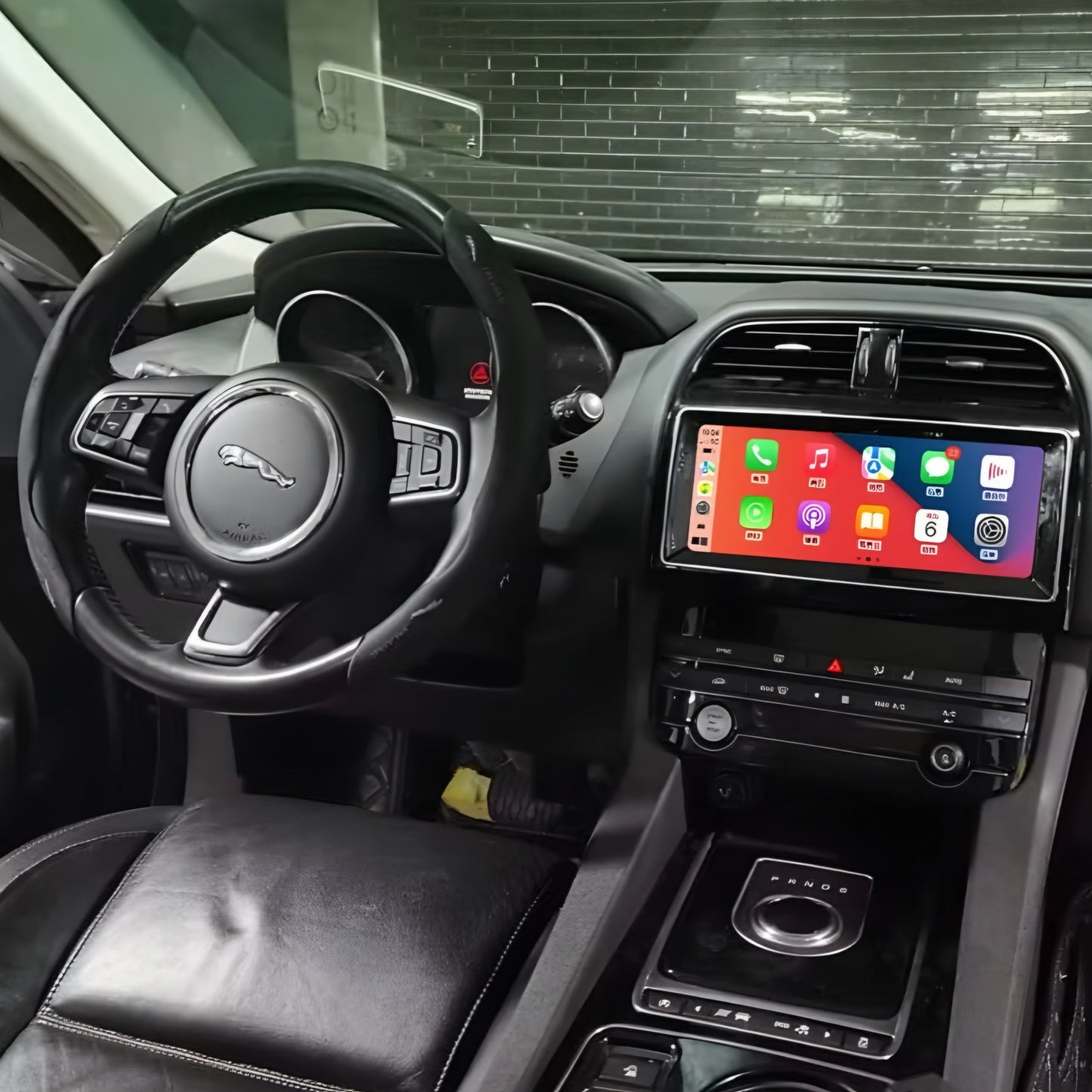 Jaguar XE/XF/F-Pace 10.25" Screen Upgrade with Apple CarPlay