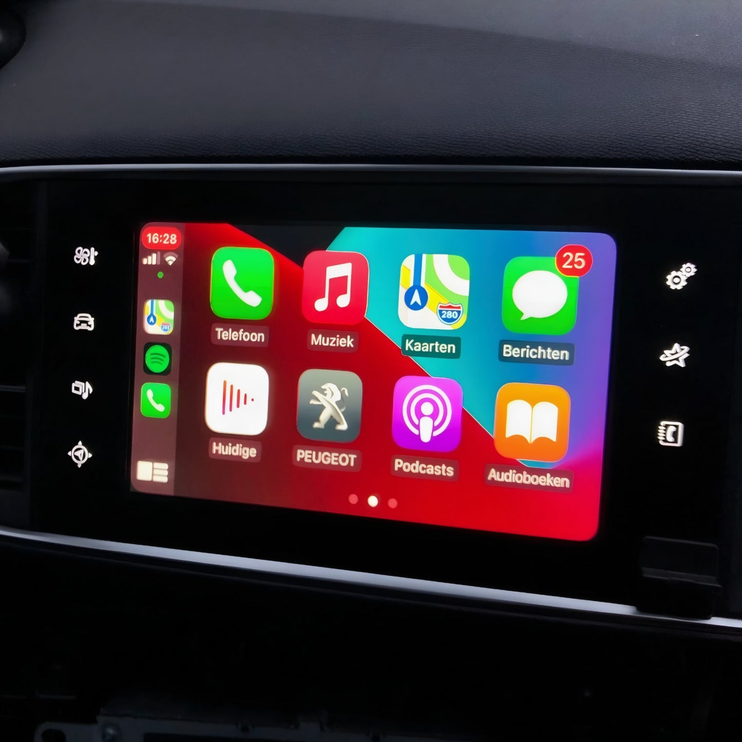 Peugeot/Citroën C4, C5, DS4, DS3, 208, 3008 & 508 Apple CarPlay/Android Auto Upgrade