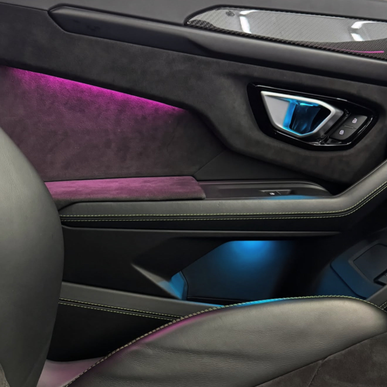 Lamborghini Urus Ambient Lighting Package