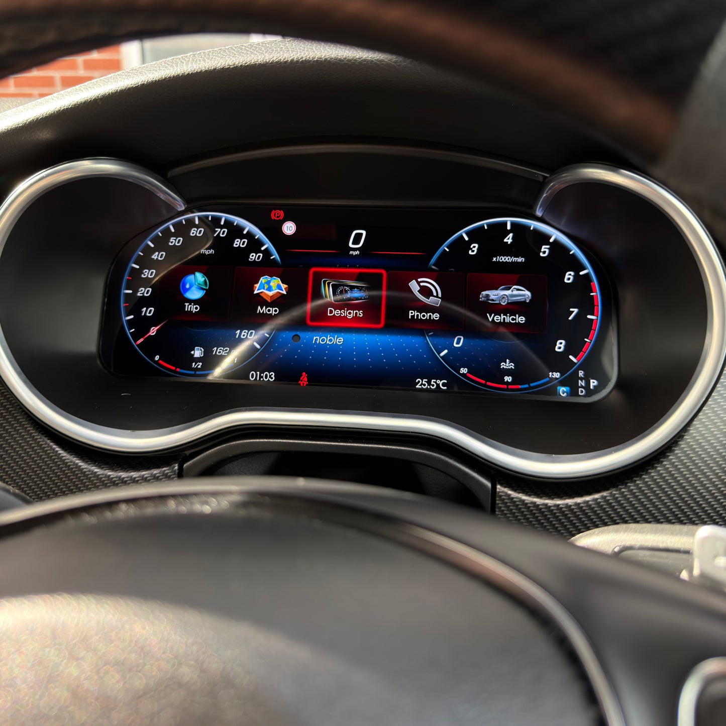 Mercedes-Benz V-Class Virtual Cockpit