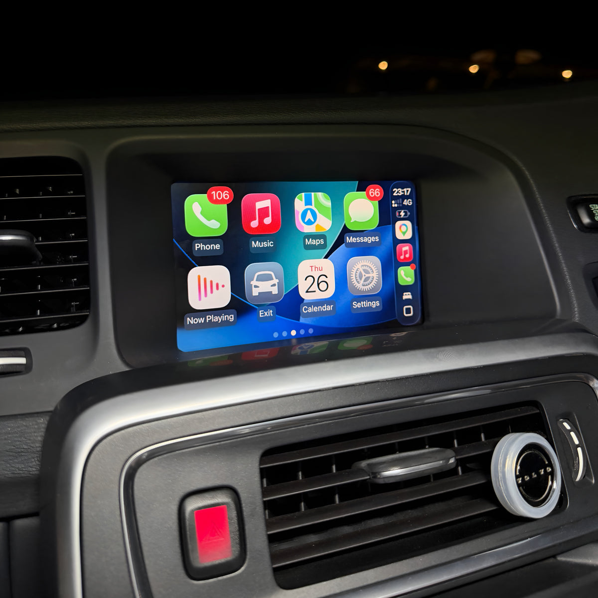 Volvo V40 Apple CarPlay/Android Auto Upgrade