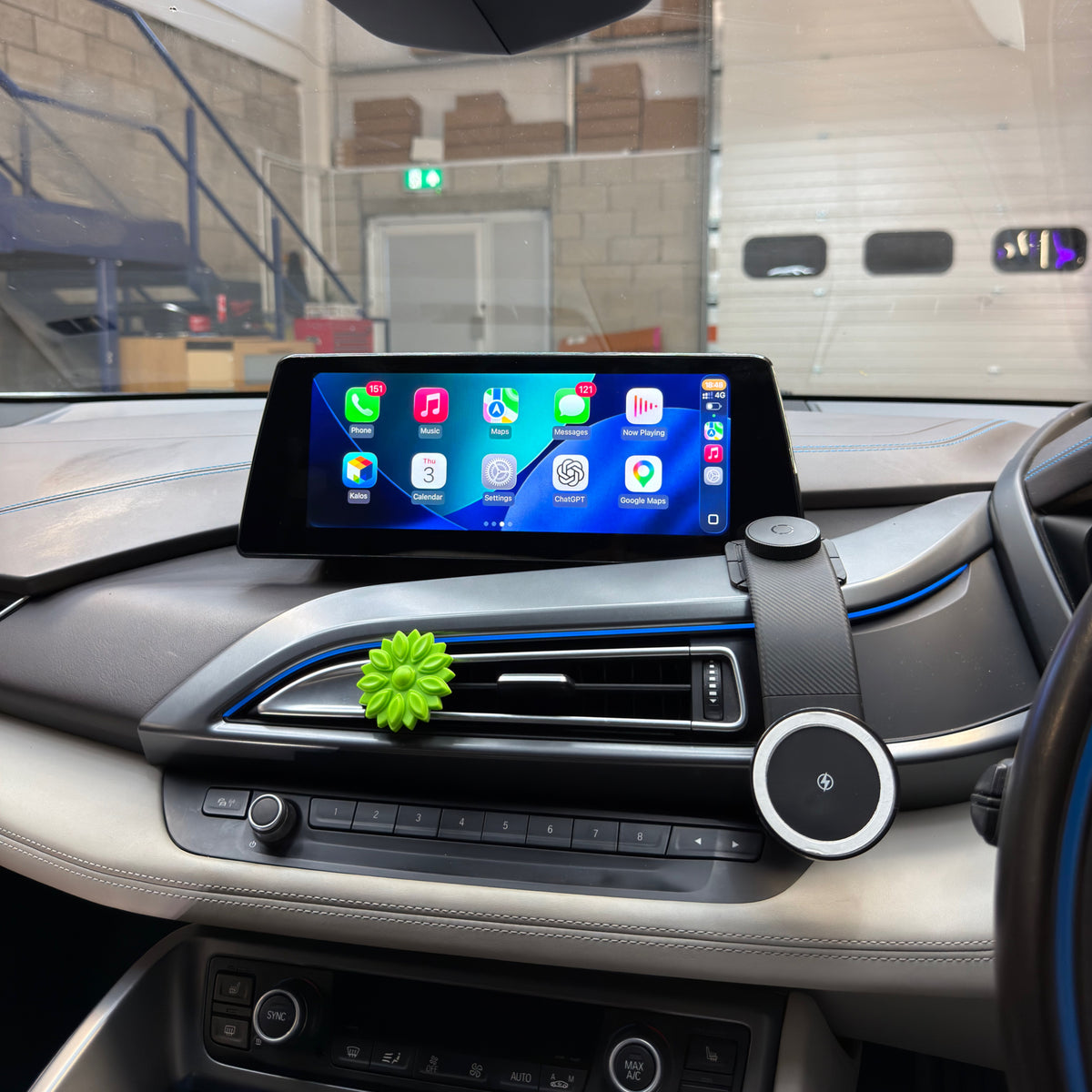 BMW i8 10.25" Screen with Apple CarPlay/Android Auto