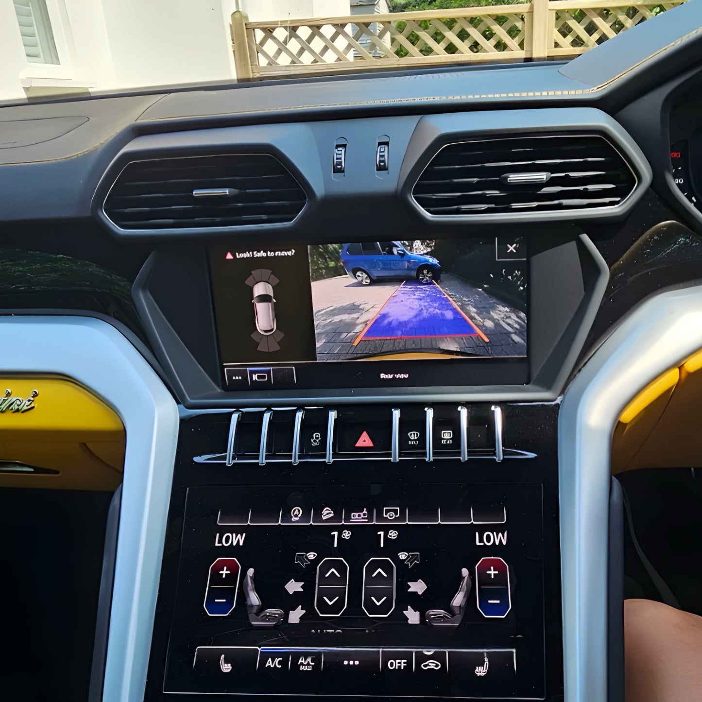 Lamborghini Urus OEM Reversing Camera