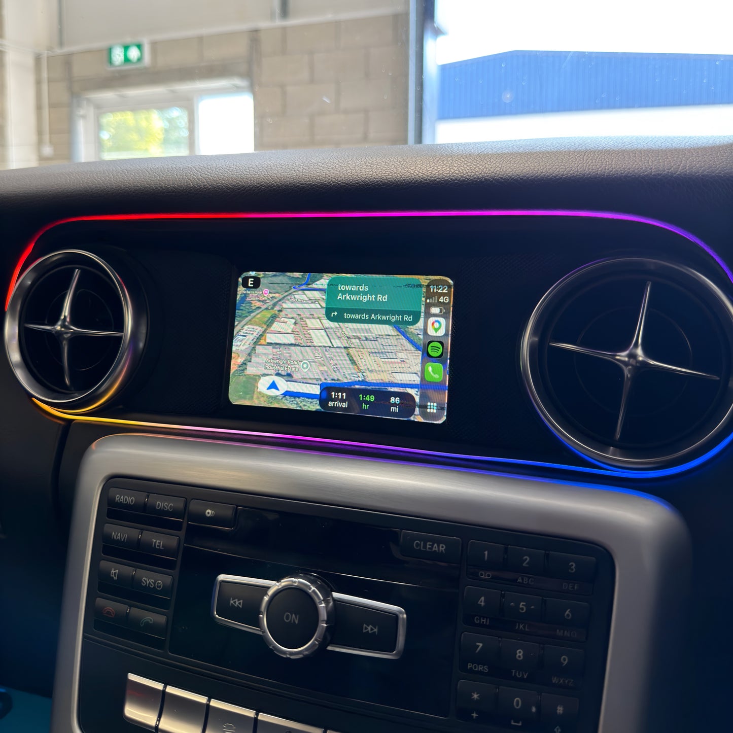 Mercedes-Benz SLK Apple CarPlay/Android Auto