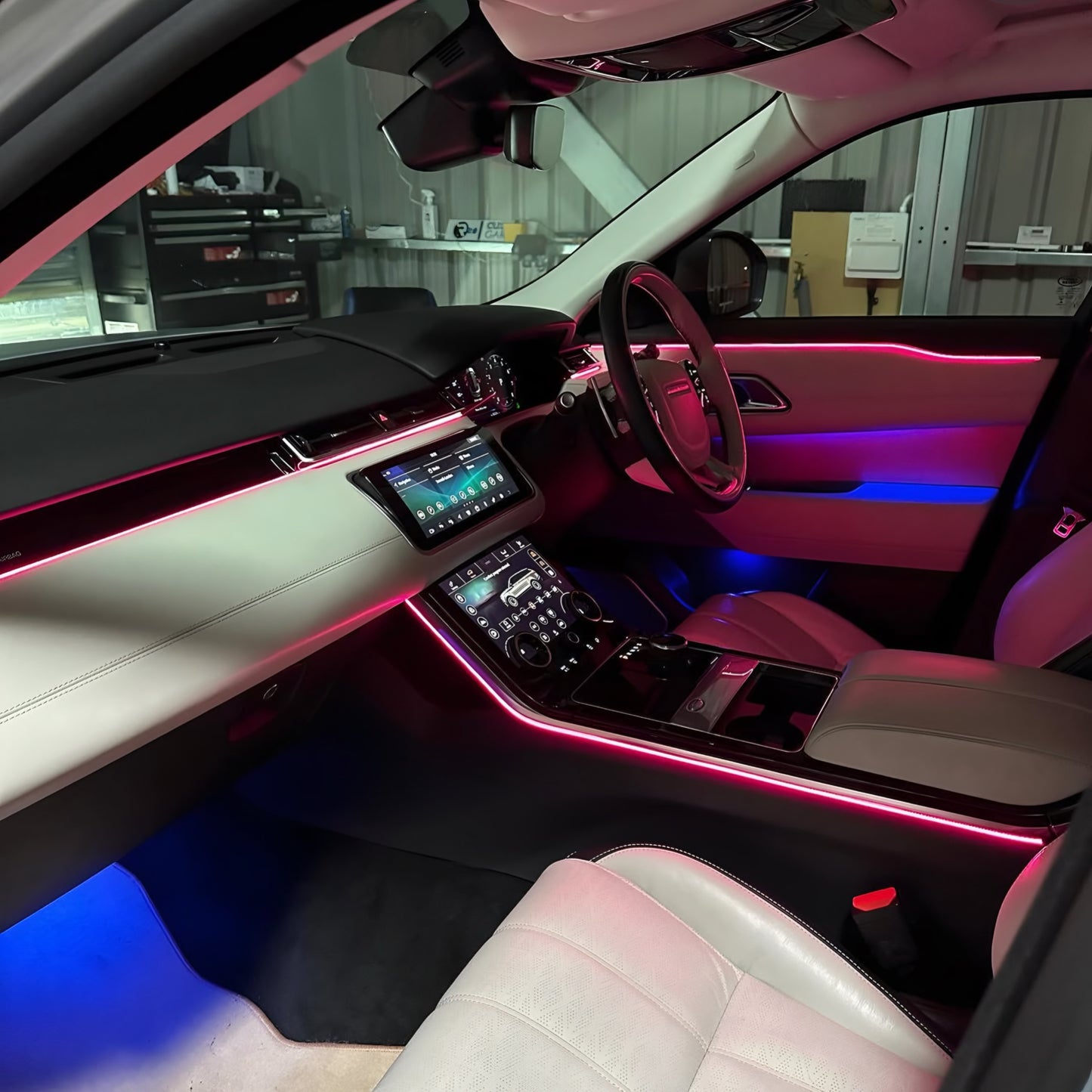 Range Rover Velar Ambient Lighting