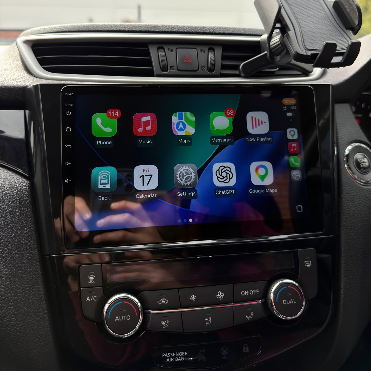 Nissan Qashqai (2013-2020) 10" Screen Upgrade with Apple CarPlay/Android Auto