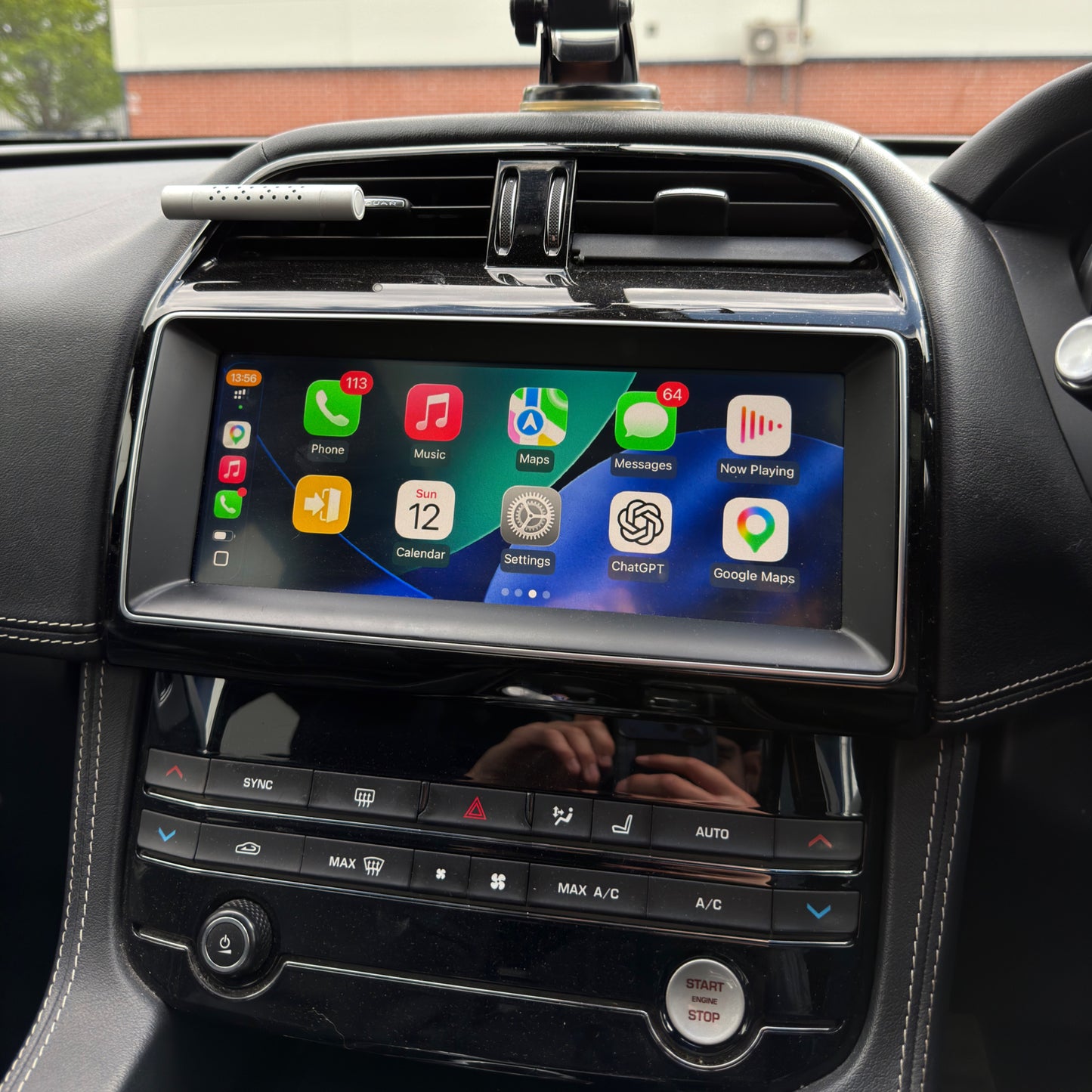 Jaguar XE/XF/F-Pace 10.25" Screen Upgrade with Apple CarPlay