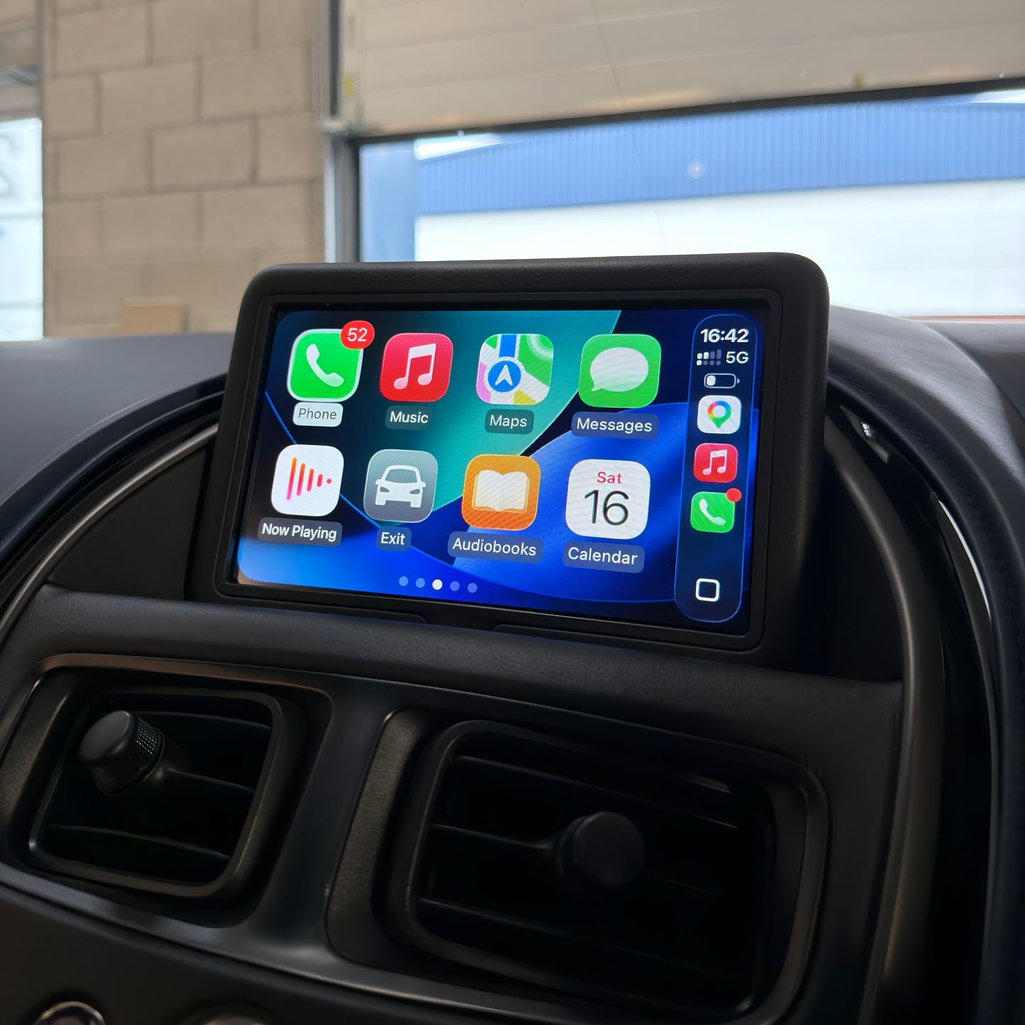 Aston Martin DB11 (2016-2021) Apple CarPlay/Android Auto Upgrade