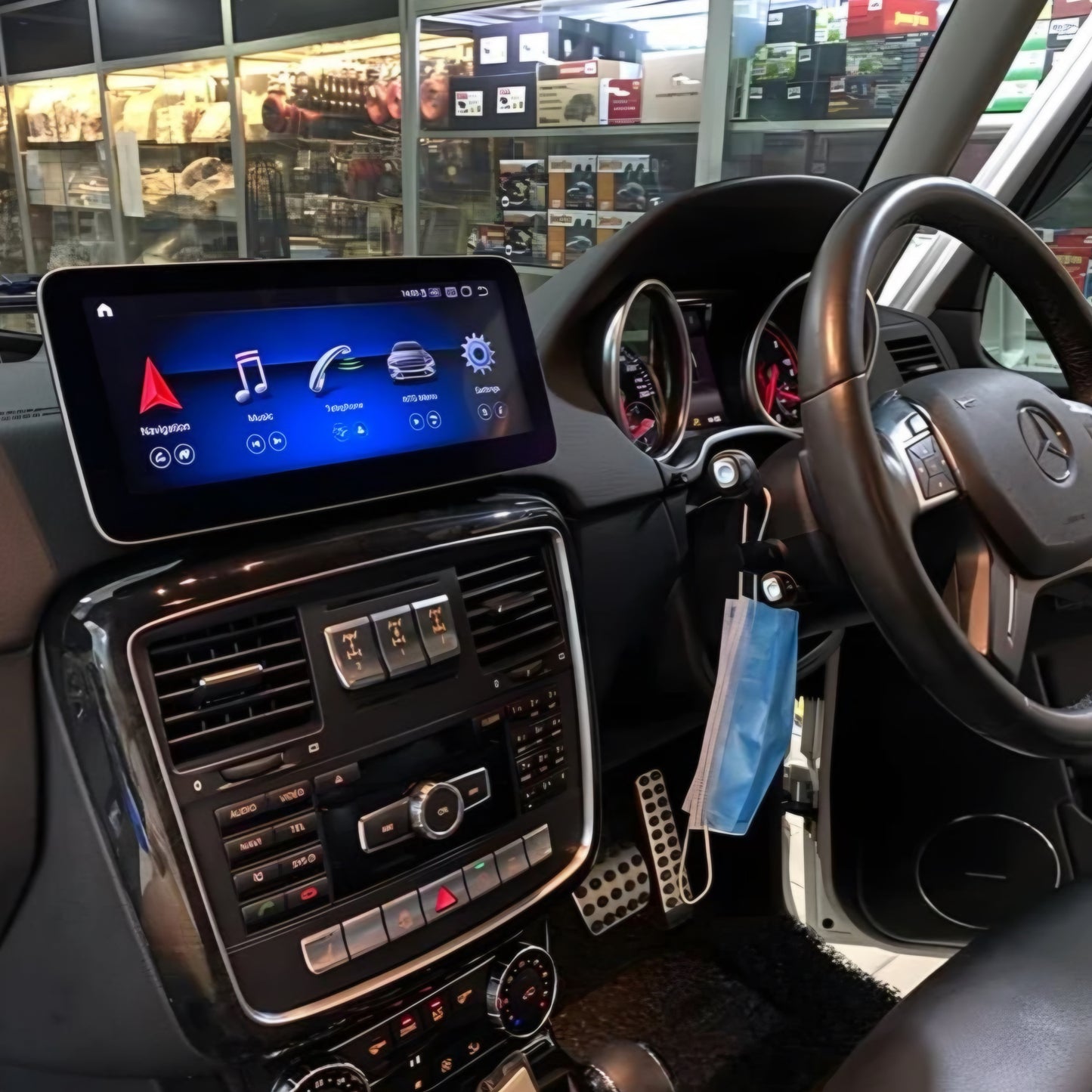 Mercedes-Benz G Wagon 12.3" Screen Upgrade