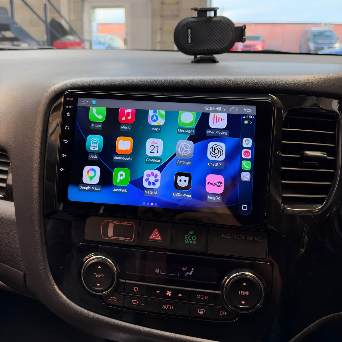 Mitsubishi Outlander/Pajero 9" Screen Upgrade