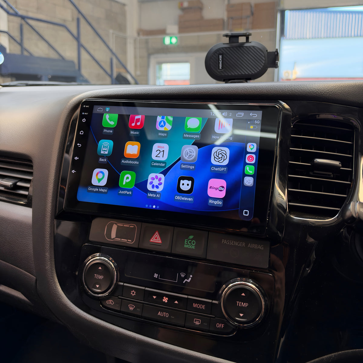 Mitsubishi Outlander/Pajero 9" Screen Upgrade
