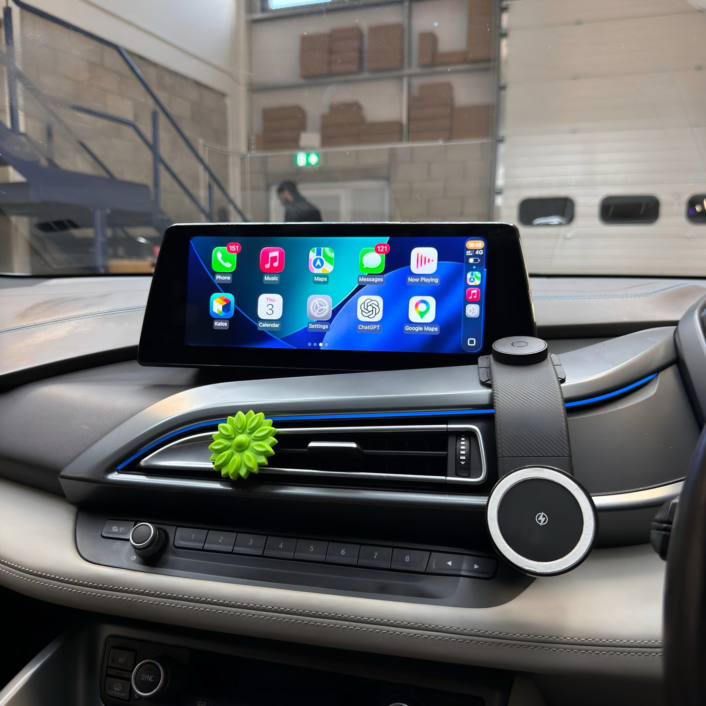 BMW i8 10.25" Screen with Apple CarPlay/Android Auto
