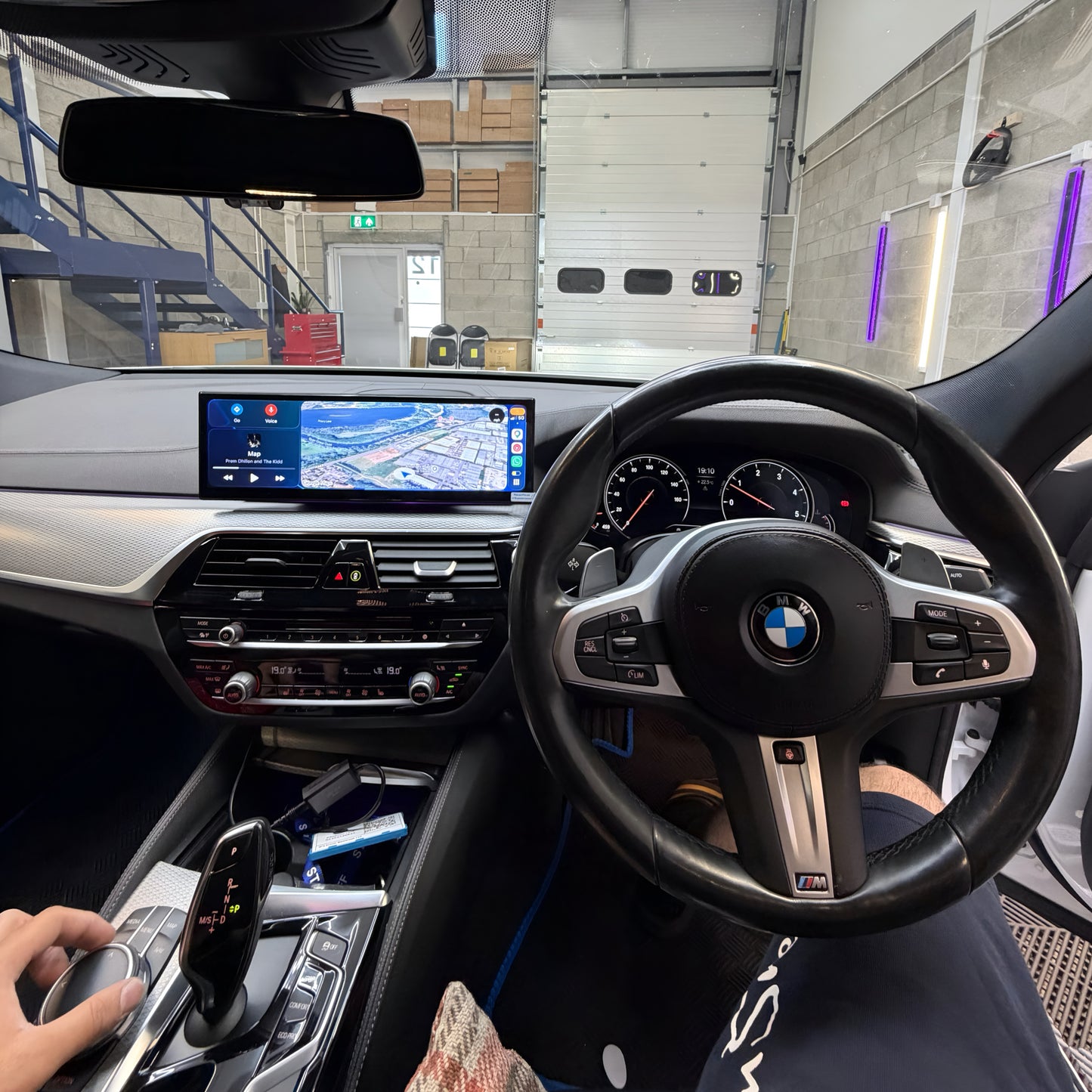 BMW 6 Series (G32) 14.9" Screen Upgrade