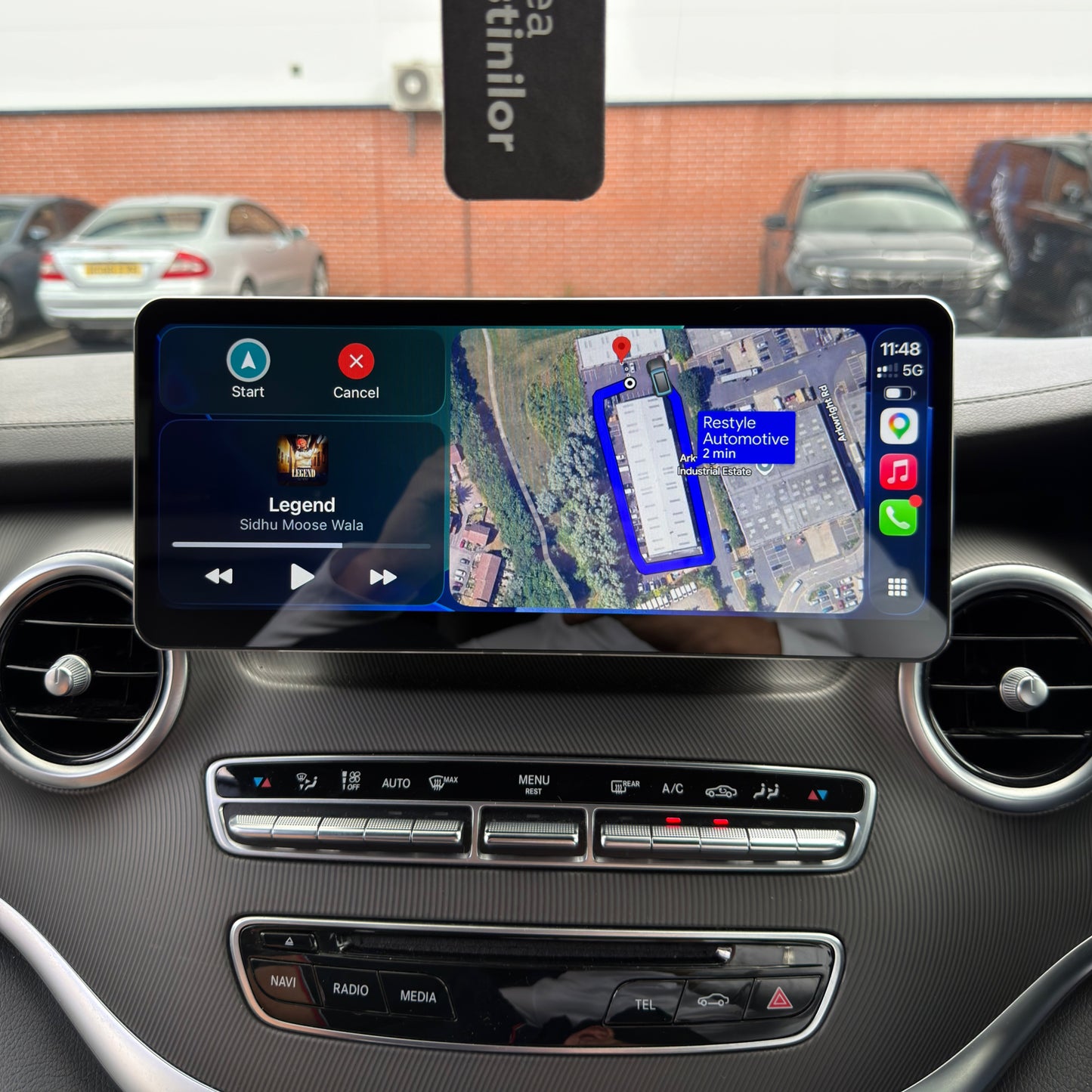 Mercedes-Benz V-Class 12.3" Screen Upgrade