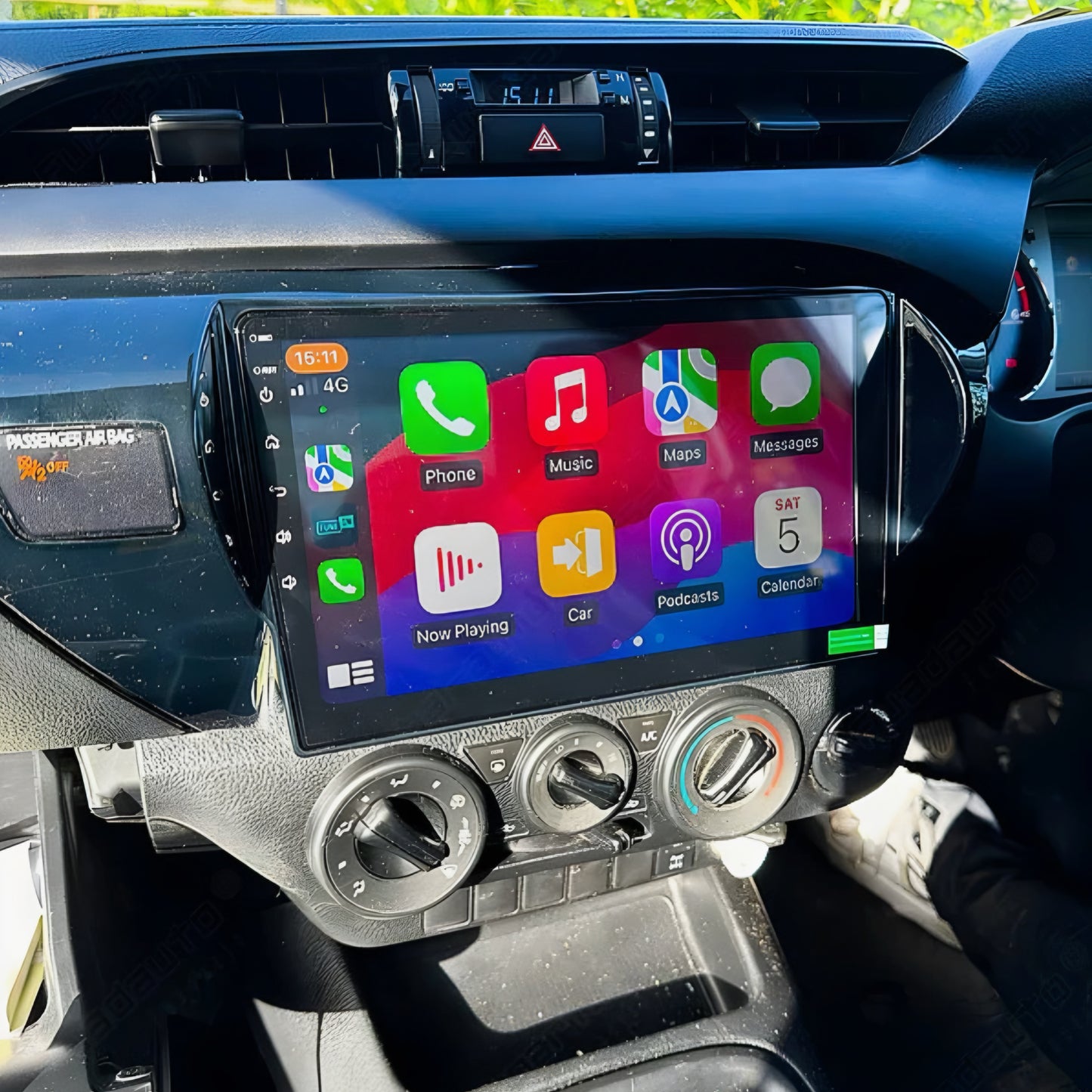 Toyota Hilux Apple CarPlay/Android Auto 10" Touch Screen Upgrade