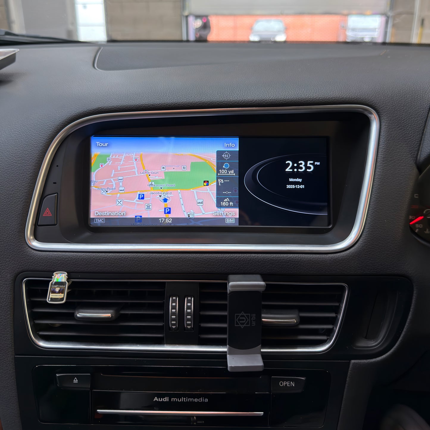 Audi Q5 8.8" Touch Screen Upgrade (2008–2017)
