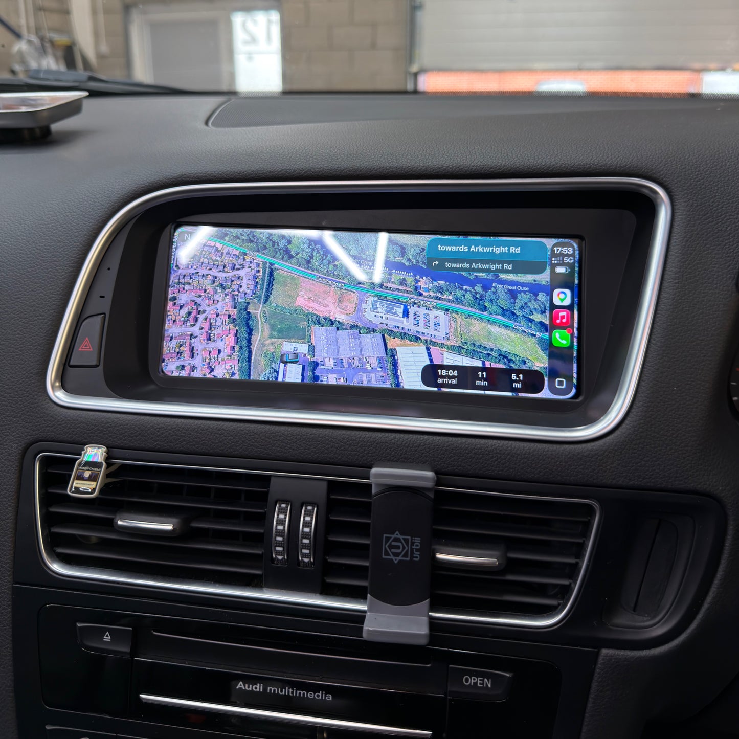 Audi Q5 8.8" Touch Screen Upgrade (2008–2017)