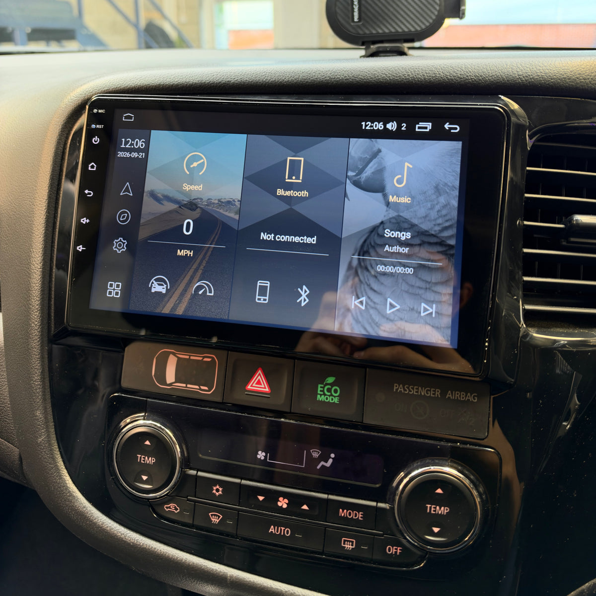 Mitsubishi Outlander/Pajero 9" Screen Upgrade