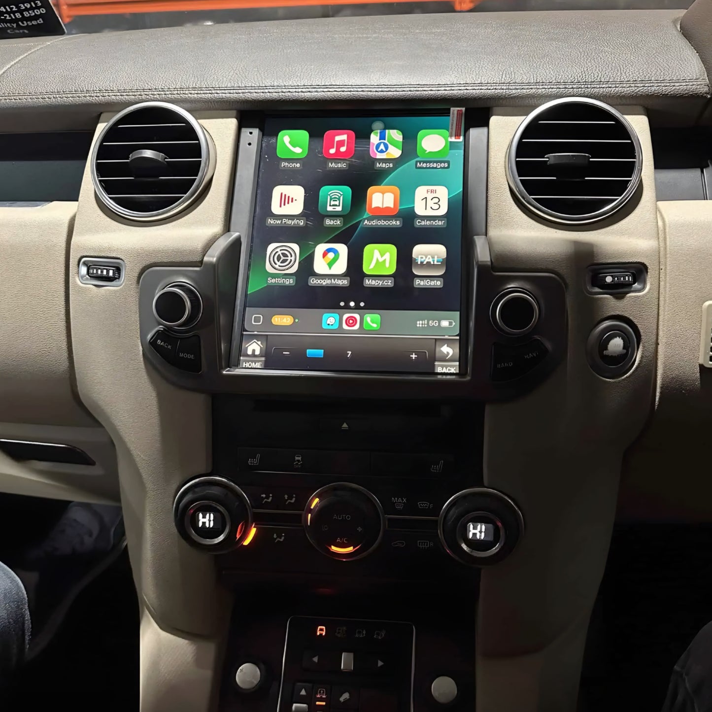 Land Rover Discovery 4 Tesla Style Screen Upgrade