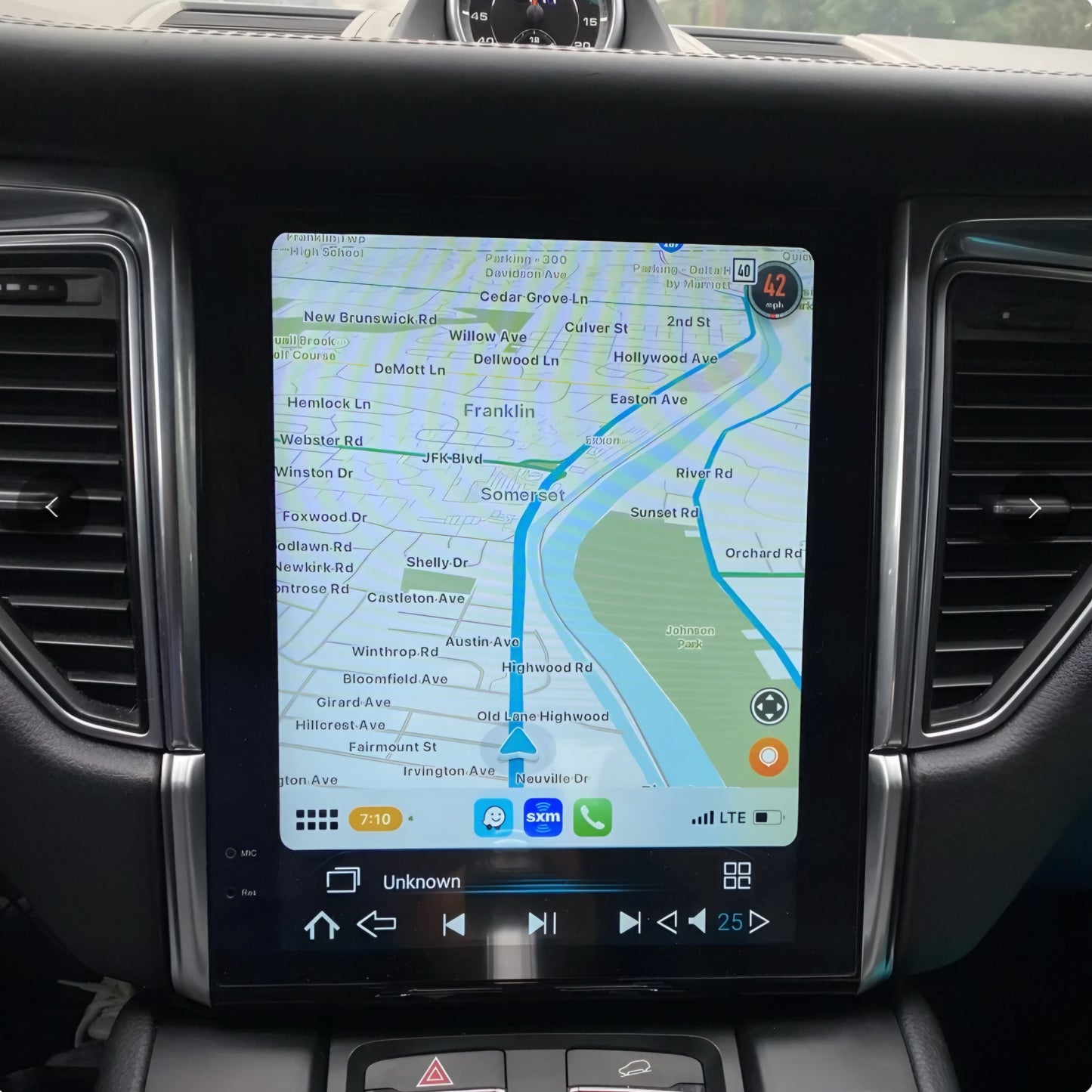 Porsche Macan 10.4" Tesla Style Screen Upgrade
