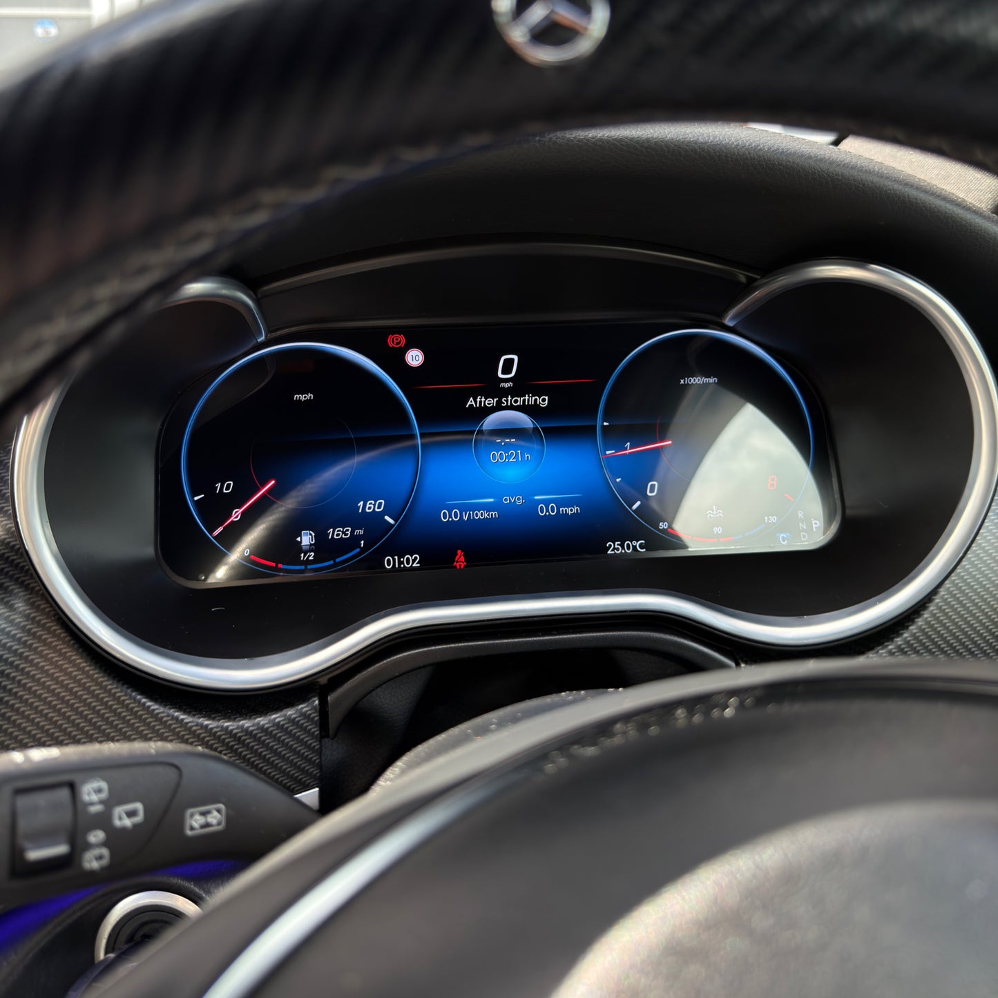 Mercedes-Benz V-Class Virtual Cockpit