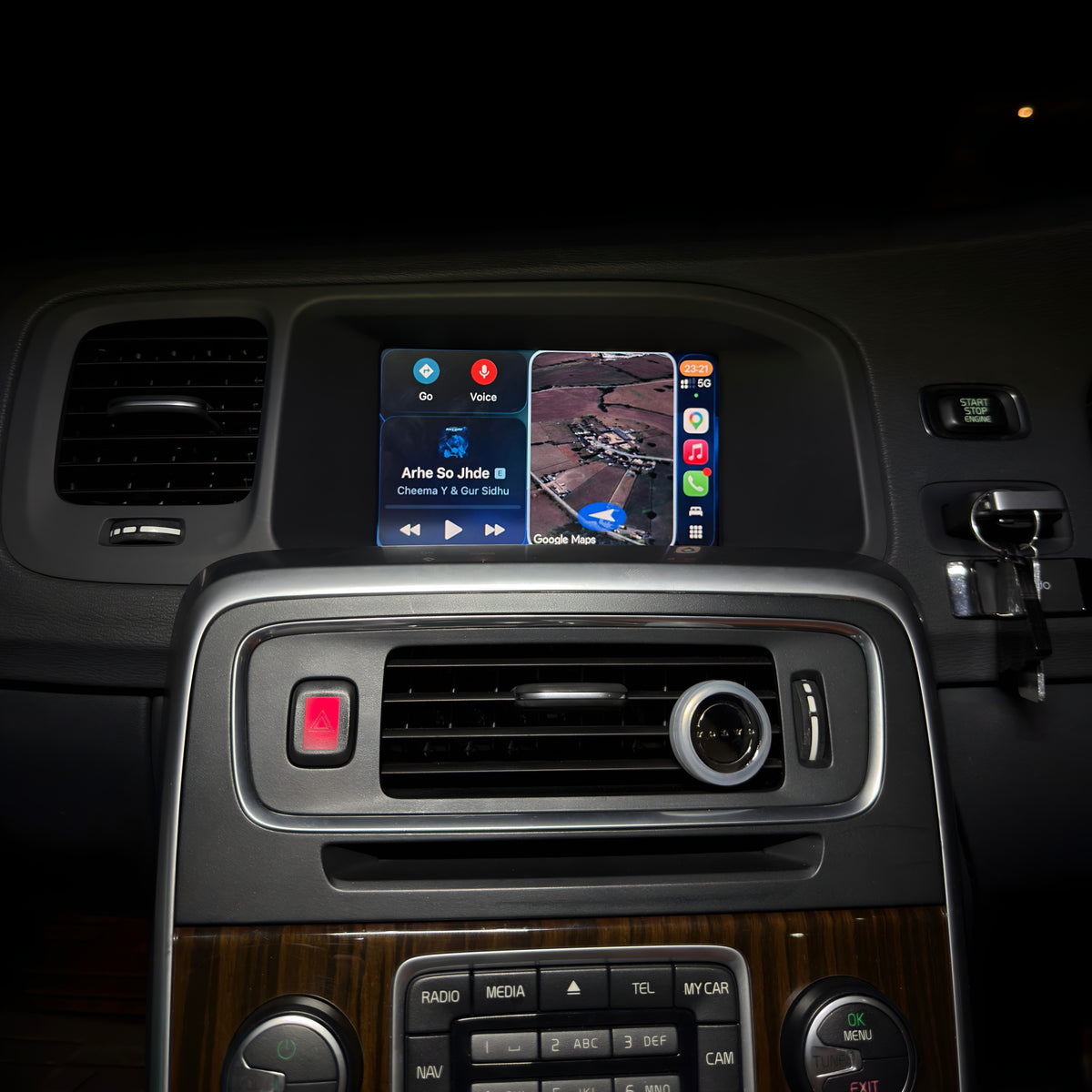 Volvo V40 Apple CarPlay/Android Auto Upgrade