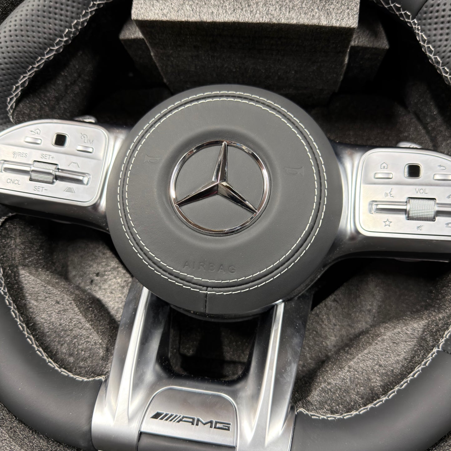 Mercedes-Benz Flat-Bottom Steering Wheel