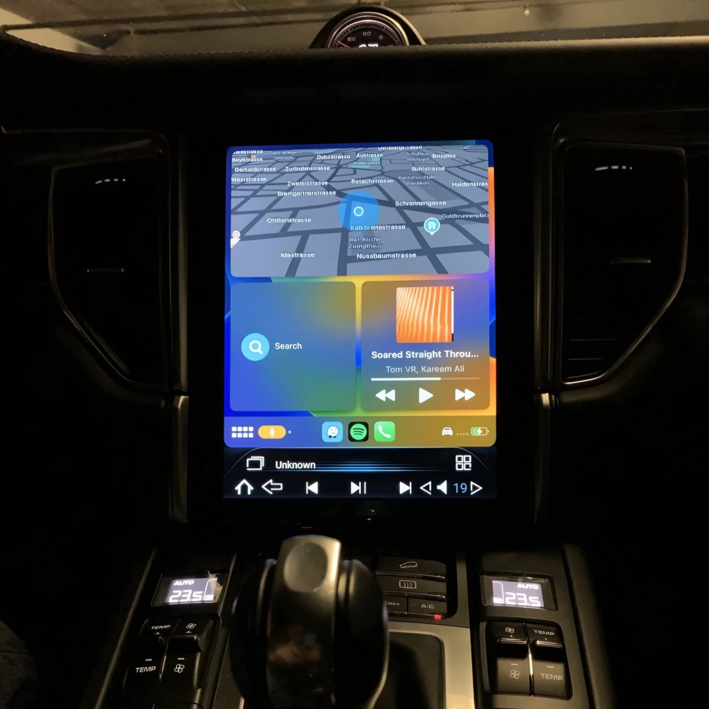 Porsche Macan 10.4" Tesla Style Screen Upgrade