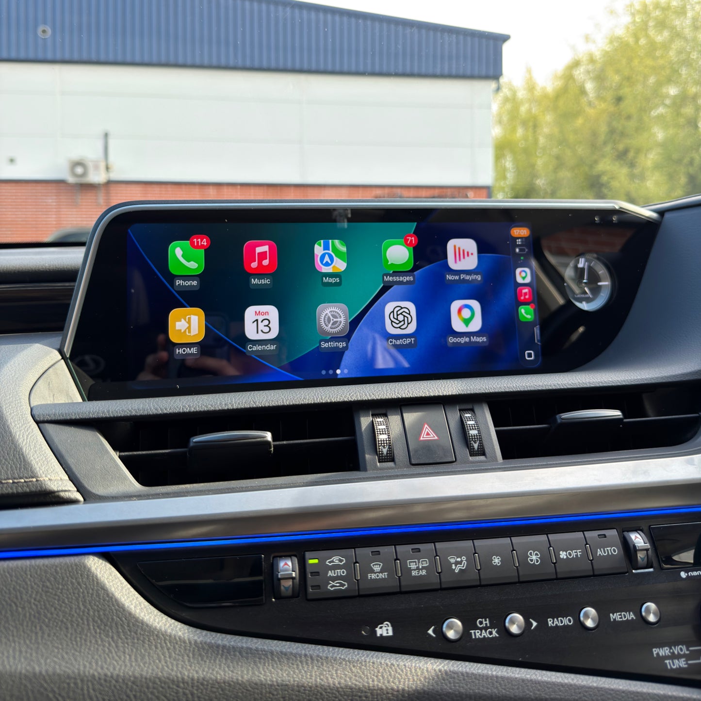 Lexus ES300h 12.3” Screen Upgrade