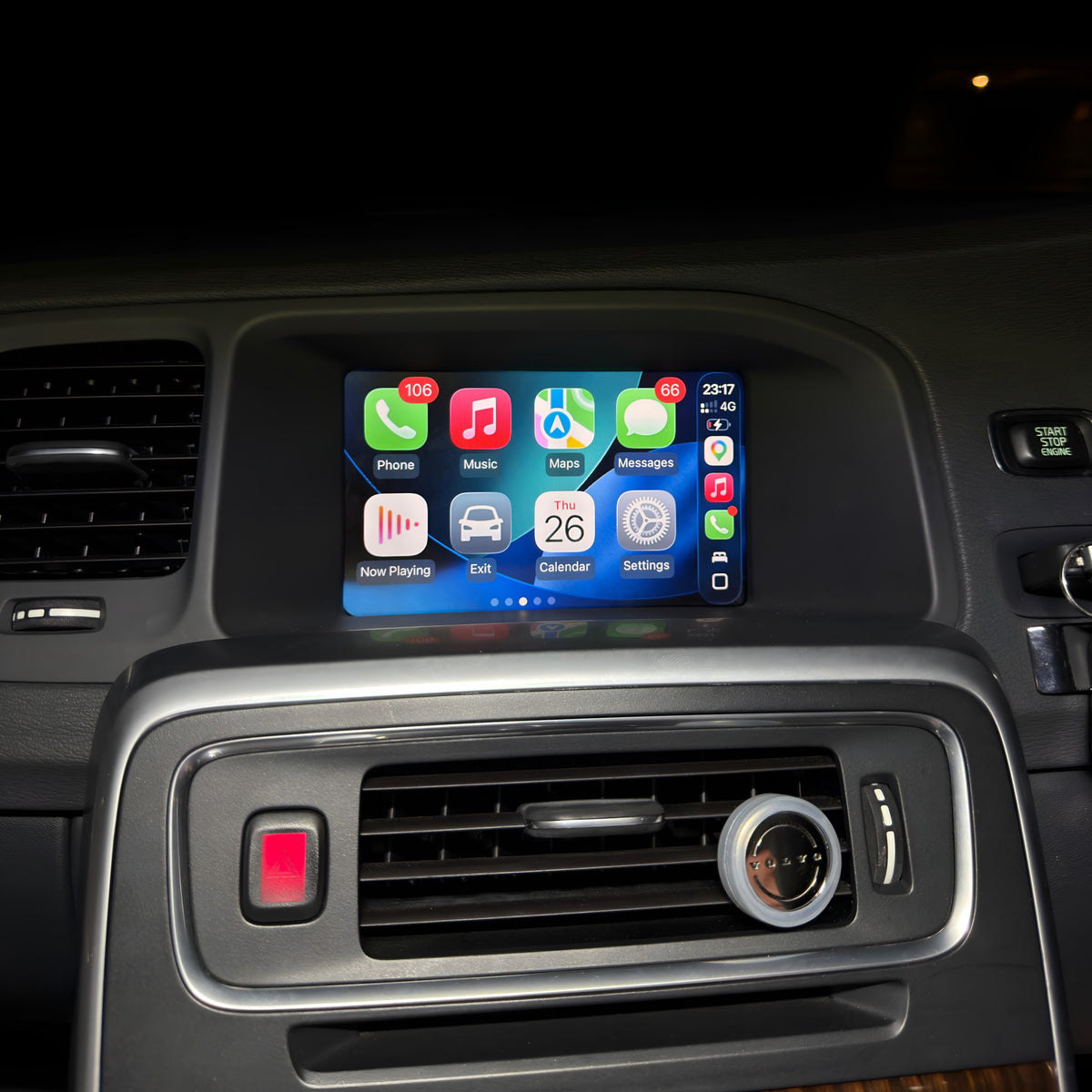 Volvo V40 Apple CarPlay/Android Auto Upgrade
