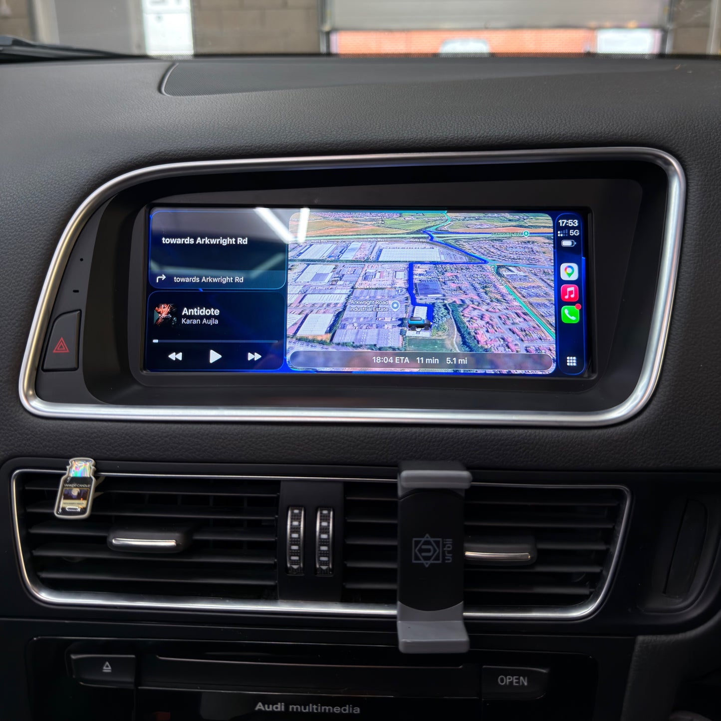 Audi Q5 8.8" Touch Screen Upgrade (2008–2017)