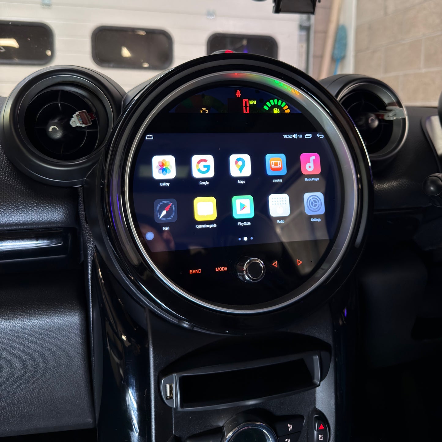 Mini Cooper/Countryman F55/56 9" Touchscreen with Apple CarPlay/Android Auto