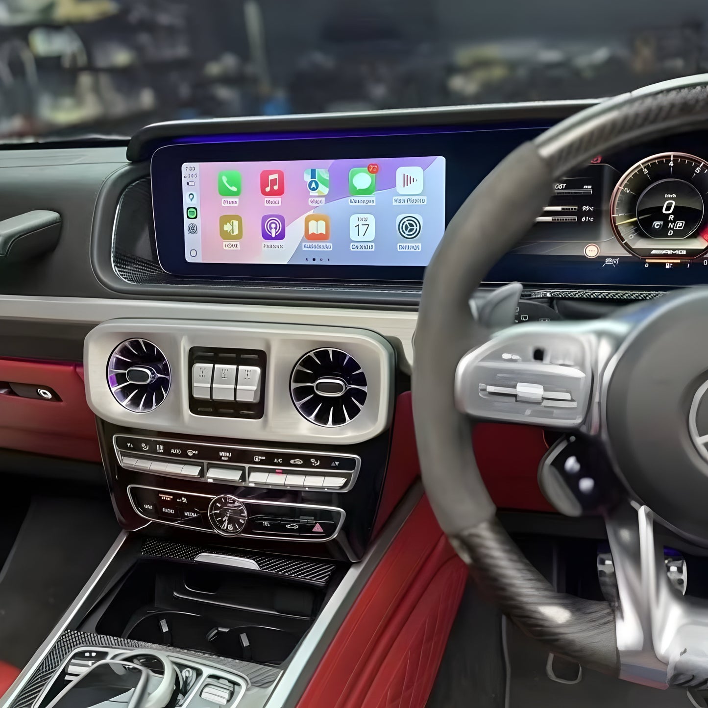 Mercedes-Benz G-Wagon 24.6" Dual Screen